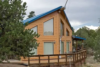 Image de Mountain View Home on 2 Acres w/ Wrap-Around Deck, WiFi, W/D - Great for ATVs