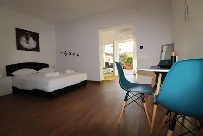 Image de Apartment Milena A2+1 for 3 persons with garden terrace near the beach
