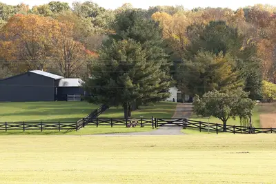 Image de Barndominiums at Donkeytown - Indiana's Premier Multi-generational Destination