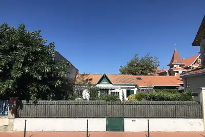 Image de Soulacaise Villa In The Center Close To The Beach