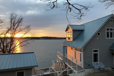 Image de The Jozarks Family Lake Getaway with Breathtaking Views