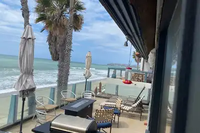 Image de Upstairs Only Beachhouse · Capo Beach House (Upstairs Unit)- Whale Rock House