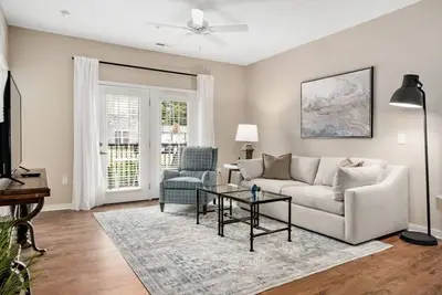 Image de Pet-Friendly 2br On 1st Floor | Parking | W/D!
