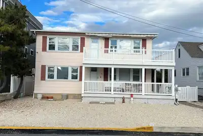 Image de Eco-Friendly Beach Block Apartment