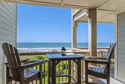 Image de Annie's Beach-A-Licious: Oceanfront Community Pool, Easy Beach Access