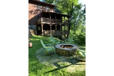 Image de Log cabin mountain getaway with amazing views