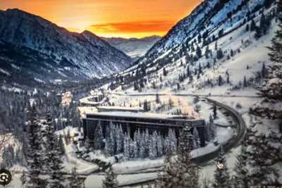 Image de Snowbird-Ski In\/ Ski Out-Cliff Club Lodge-3rm, 3 Bath Pinnacle Unit w\/ Cliff Spa