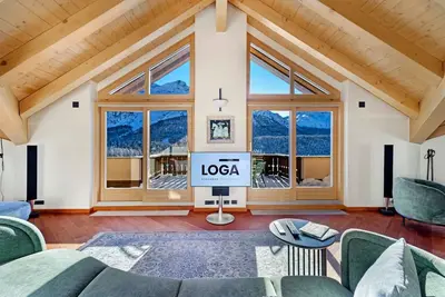 Image de 5 1\/2-room flat on the top floor with breathtaking views over the Engadine lake