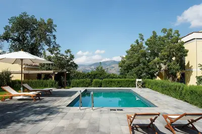 Villa rental with pool, Wi-Fi, garden, near Mt. Etna, Taormina