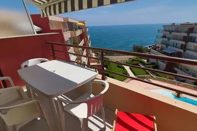 2 pièces cabine, Wifi, terrasse 6m², dernier étage à Sète