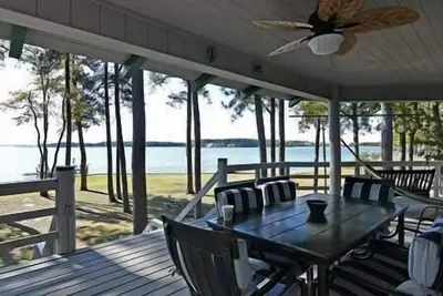 Image de Sunset Breezes - quiet waterfront retreat