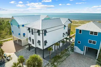 Image de Big Easy: Family Vacation Home- Sleeps 24, Beachfront, Private Pool, Hot Tub