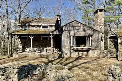 Image de Picturesque Cabin in the Woods