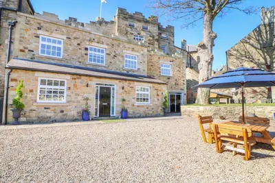 Image de Castle Keep At Stanhope Castle, family friendly in Stanhope