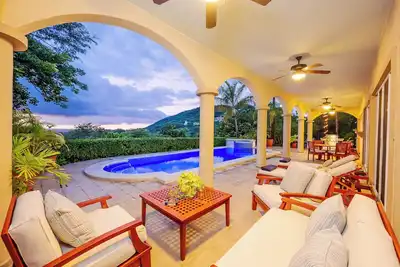 Image de Villa Nube Nueve, Luxe Vue mer avec femme de ménage à temps plein / cuisinier / baby-sitter