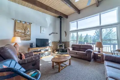 Image de 3 Bedroom Townhome with Views! Walk to the VIllage - No Wifi