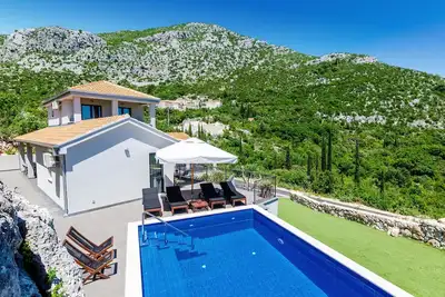 Image de Superbe maison de 4 chambres à Zaton