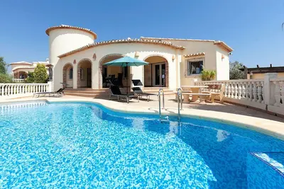 Maison de vacances privée avec climatisation, Wifi, piscine privée, Tv, patio, vue panoramique