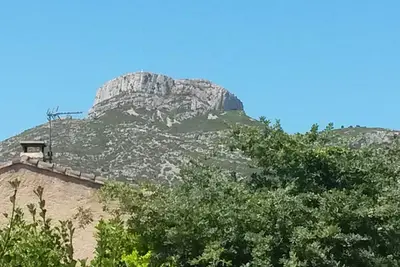 Image de T2 au pied du Garlaban