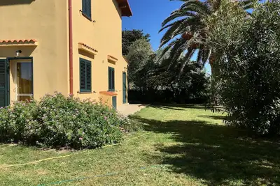 Villa between green and blue