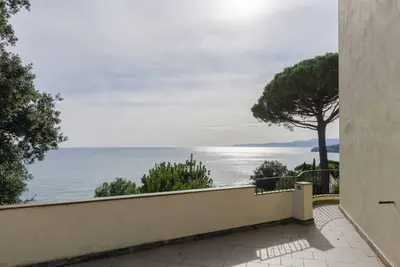 Image de Altido Superb Villa w/View and Garden in Arenzano, 10 sleeps