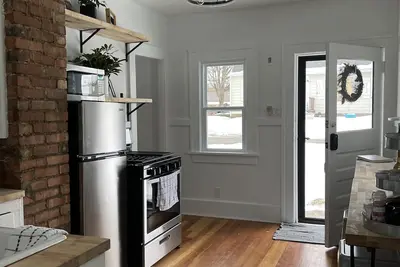 Image de Cozy Cottage located near Czech Village and Newbo areas in Cedar Rapids, Ia