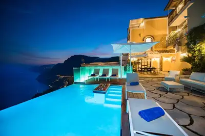Image de 5 Ensuite bedroom villa with pool near Positano