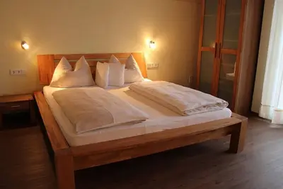 Image de Double room with balcony Rate 1 night - Weingut Gehlen-Cornelius