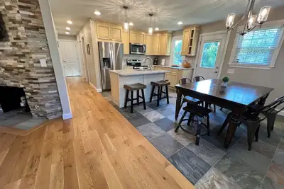 Image de Beautiful home in Orono and only minutes to University of Maine