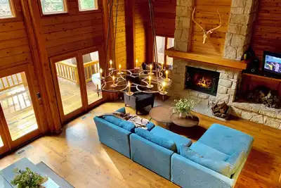 Image de North Lake Tahoe Cabin W/ Hottub next to National Forest
