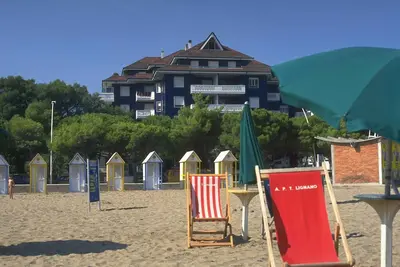 Image de Appartement de vacances avec balcon, air conditionné et internet