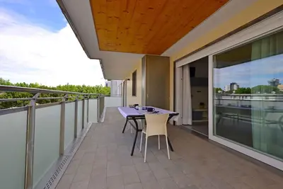 Image de Appartement de vacances avec balcon et climatisation