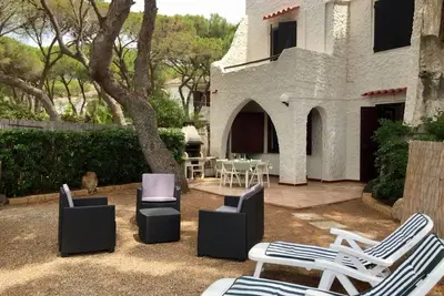 Image de Maison de vacances en Sardaigne à La Perla Marina sable face à la plage