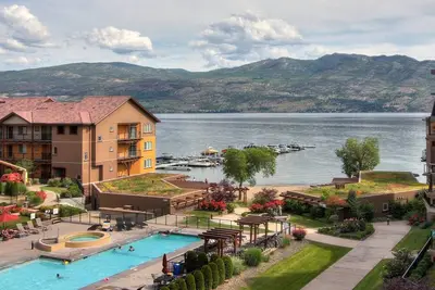 Image de Lakefront Condo Barona Beach