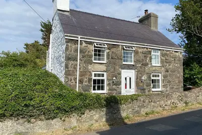Image de Tan Y Goeden, luxury holiday cottage, with open fire in Morfa Nefyn