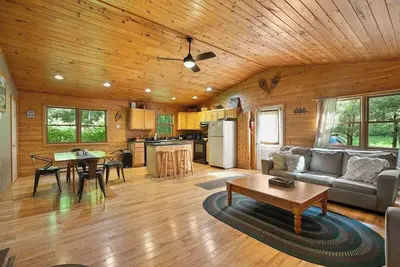 Image de Accès au lac de Cozy Seclusion- 3 Acres, Trail privée, Canoe