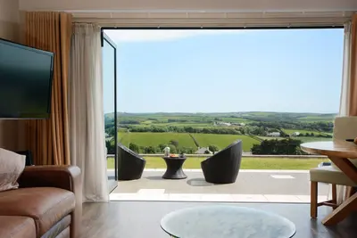 Image de Wake Up To Outstanding Rolling Countryside Views, Underfloor Heating, Spa Bath