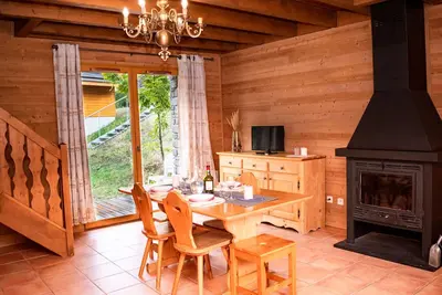 Image de Charmant Chalet 6 Pers. avec Terrasse et Parking - Résidence Les Chalets de Praroustan, Pra Loup 1500