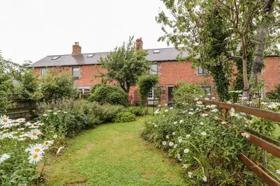No. 4, pet friendly, with open fire in Beal