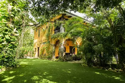 Image de Beautiful Villa Mexican Hacienda Style, Walking Distance To  Xcaret Parks