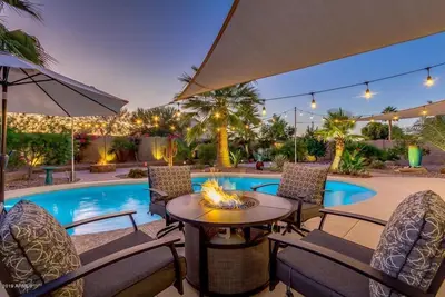 Image de Fantasy Heated Pool Backyard! Fun For The Family!