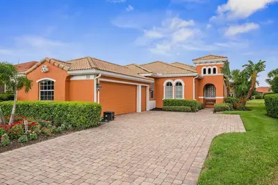 Image de La Casa Cipriani - beautiful home with heated pool and lake view