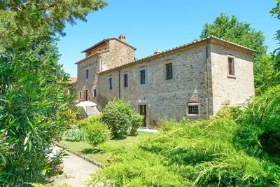 Image de Exclusive Casale x38 Beautiful farmhouse surrounded by nature, with swimming pool just 3 km from Cortona