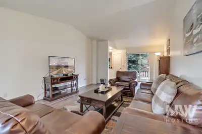 Image de Prime Location! 5 Blocks to Sherman Ave, 2 Blocks to McEuen Park