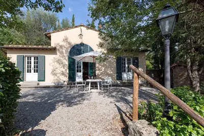 Image de Dep. Fonatnella x2+2 Beautiful villa surrounded by nature, with swimming pool just 1 km from Cortona