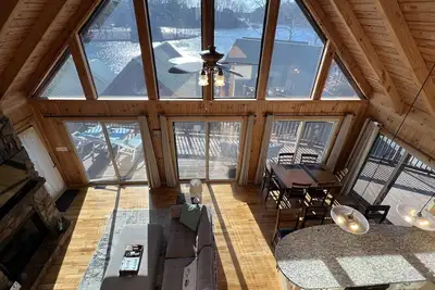 Image de Lake Keowee Retreat with boat slip & lots of entertainment space near Clemson U