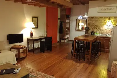 Agréable et confortable emplacement sur deux niveaux style loft