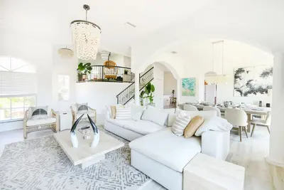 Image de Mediterranean Beach Glamour House in Siesta Key with Views, Pool and Hot Tub