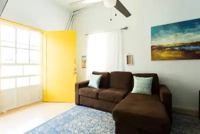 Image de Comfortable, Great Location, Close to Beach + Rainforest, Family/Friend Getaway