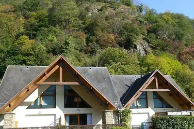 Image de Maison calme Ă Juzet-de-Luchon avec jardin, terrasse, parking, et wifi